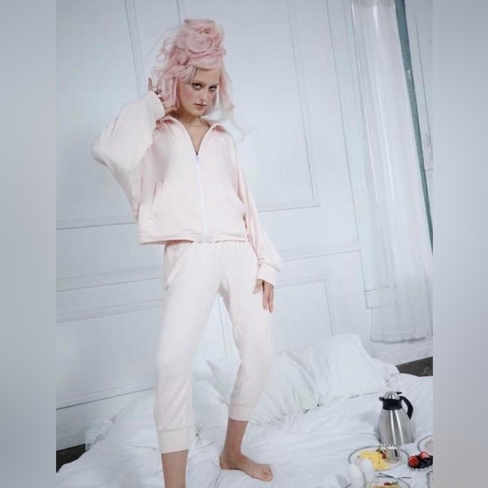 NWT Selkie The Bunny Zip-Up size XXL